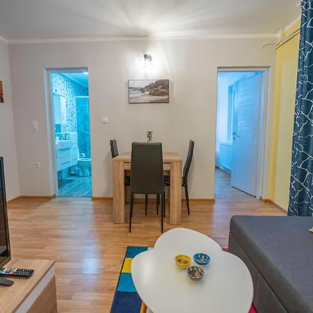 Calendula Apartment *