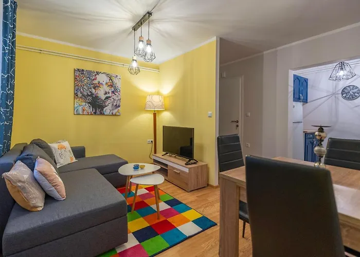 Calendula Apartment *